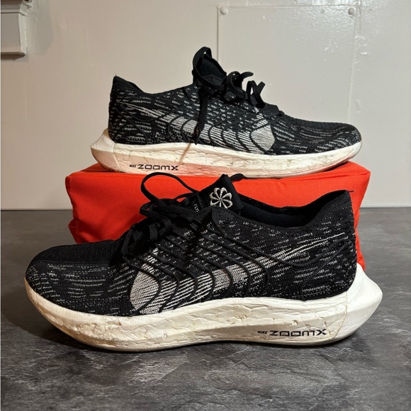 Nike Pegasus Turbo Black and White Running Shoes - Picture 2 of 5